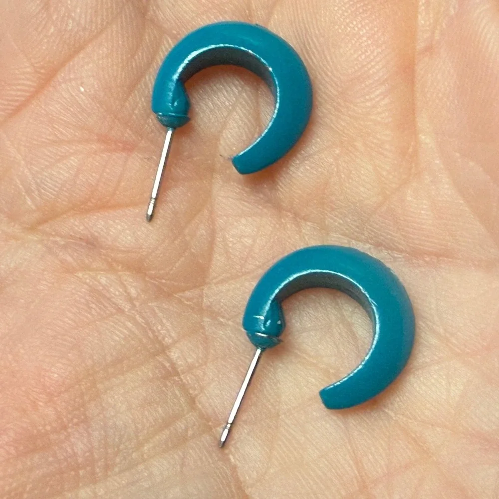 Teal Blue Enamel Hoop‎ Earrings Small C-Shape Glossy Retro Studs Push Back